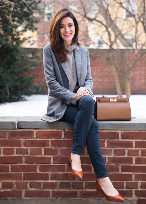 The Perfect Shoe - Classy Girls Wear Pearls Sarah Patrick, Sarah Flint, Classy Girls Wear Pearls, Wear Pearls, O Bag, Effortless Outfit, Classy Girl, Sweater Blazer, My Outfit