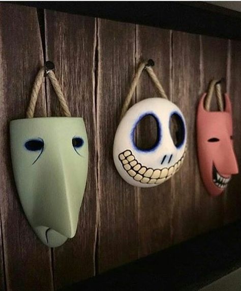 Halloweens finest trick or treaters Lock Shock And Barrel Masks, Home Sweet Hell, Ceramic Masks, Barrels Diy, Lock Shock And Barrel, Ceramic Mask, Trick Or Treaters, Disney Decor, Family Costumes