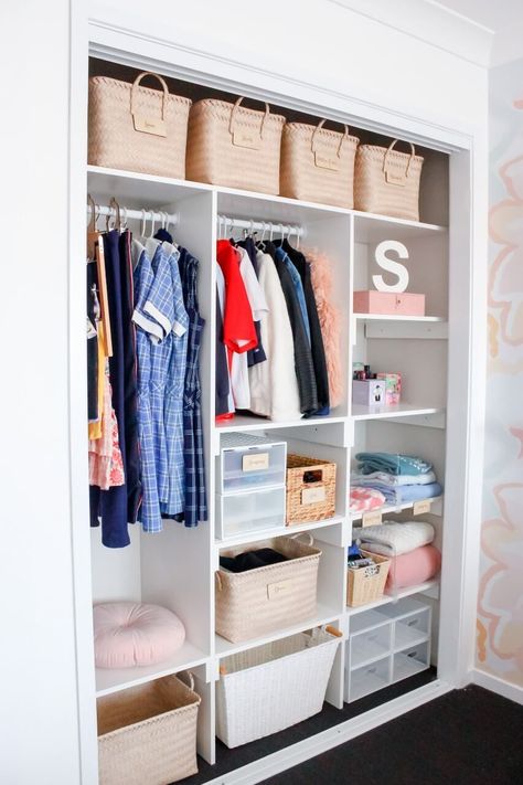 Diy Built In Wardrobes, Wardrobe Organization, Kids Rooms Inspo, Storage Labels, Built In Robes, Wardrobe Organisation, Wardrobe Makeover, Sliding Wardrobe Doors, Diy Wardrobe