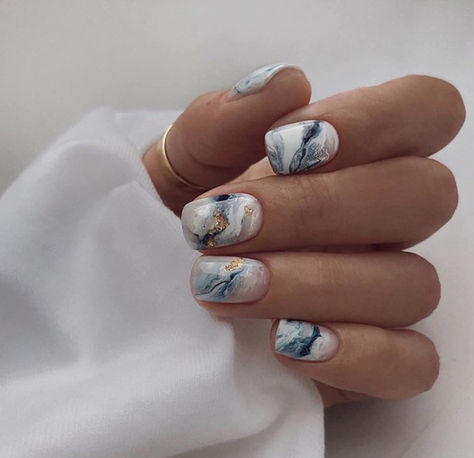 These ocean nails include designs featuring fish nail art, beach scenes, and pretty waves. Wear them to the shore all summer long. #ocean #nails #nailart Short Fake Nails, February Nails, Nagel Tips, Nails Today, Short Square Nails, Manicure Diy, Fake Nails With Glue, Manicures Designs, Girls Nails