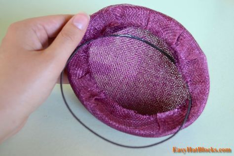 how to make a pillbox hat Diy Fascinator, How To Make Hats, How To Make Fascinators, Wood Hat, Fascinator Hats Diy, Tea Hats, Sewing Hats, Doll Hats, Sinamay Hats