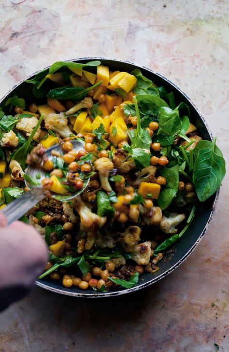 Ottolenghi Salad, Yotam Ottolenghi Recipes, Chickpea Salad Recipe, Ottolenghi Recipes, Easy Salad, Best Cookbooks, Fried Cauliflower, Yotam Ottolenghi, Chickpea Recipes