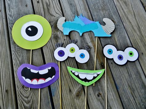 Monsters University Party - Photo Booth Props Monsters Inc Photo Booth, Monsters Inc Decorations, Monsters Inc Party, Monster University Birthday, Monster University Party, Monsters Inc Baby Shower, University Party, Monsters Inc Baby, Monster Baby Showers