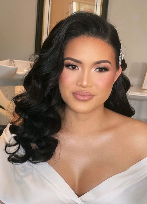 Glam Bride Makeup, Romantic Wedding Makeup, Pageant Makeup, Wedding Makeup Bride, Romantic Makeup, Asian Bridal Makeup, Glam Wedding Makeup, Brunette Hair With Highlights, Bridal Makeup Natural