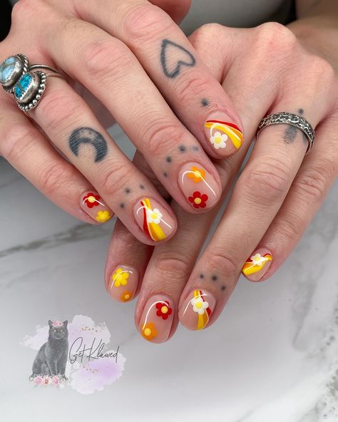 Throwing it back with retro vibes and funky designs! 🌸✨ These bold colors are bringing all the groovy feels. Who else is ready for a nail trip to the past? 💅🏻🎨 Inspo: @nailartbysofia_ #RetroNails #nailart #fallnails #fallnailinspo #shortnails #shortnailinspo #LEBrandAmbassador #GetKlawed #480nails #aznails #nailsmagazine #nails #nailsofinstagram #nailinspo #independentnailtech Retro Nails, Throwing It Back, Funky Design, Funky Nails, Nails Magazine, Retro Vibe, Nail Tech, Short Nails, Nail Inspo