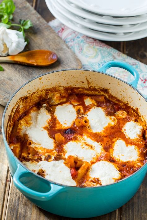 Ziti With Sausage, Easy Dutch Oven Recipes, Oven Dinners, Dutch Oven Recipes Cast Iron, Le Creuset Recipes, Cooking Beets, Le Creuset Dutch Oven, Dutch Oven Cooking, Dutch Oven Recipes