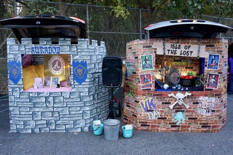 Rise Of Red Trunk Or Treat, Descendants Trunk Or Treat Ideas, Descendants Trunk Or Treat, Boo Bash, Trunk Or Treat Ideas, Craft Workshop, Treat Ideas, Halloween 2023, Disney Descendants