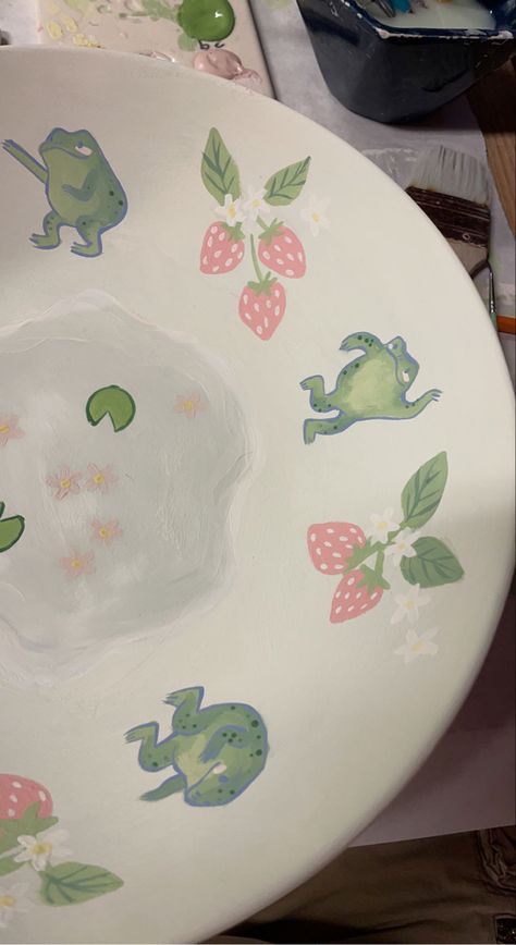 Pottery Painting Ideas Frogs, Pottery Frogs Ideas, How To Paint A Frog, Cottagecore Pottery Painting, Frog Pottery Painting, Cottagecore Pottery, Frog Pottery, Frog Bowl, Cottagecore Painting