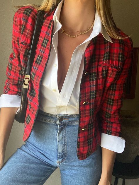 Red Plaid Blazer Outfit, Red Plaid Outfit, Red Plaid Blazer, Plaid Blazer Outfit, Check Outfit, Cootie Catcher, Checkered Coat, Lady Jacket, Checkered Blouse