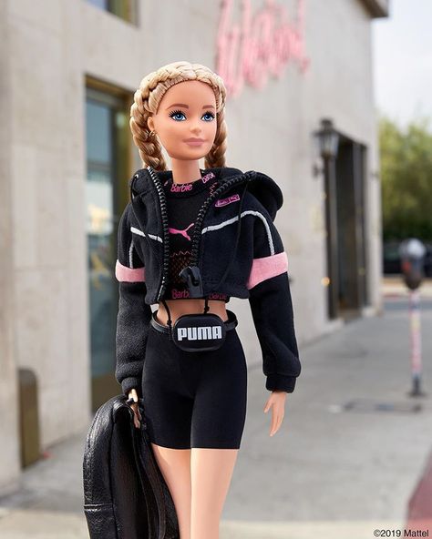 Barbie Instagram, Barbie Pics, Realistic Barbie, Journal Designs, Barbie Funny, Barbie Doll Set, Diy Barbie Clothes, Doll Model, Barbie Dolls Diy