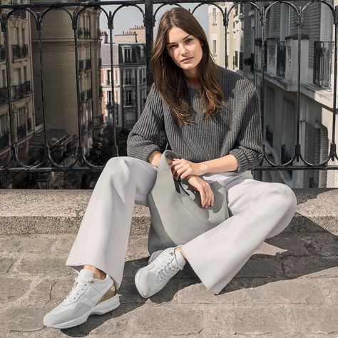 #HOGAN #Interactive #sneakers with a gold touch from the #AW1718 Advertising Campaign featuring @ophelieguillermand  #HoganSneakers Sneakers Outfit Women, Detailed Black Dress, Sneakers Ladies, Sneaker Outfits Women, Ladies Sneakers, Hogan Shoes, Hogan Sneakers, Shoes Outfit, College Style