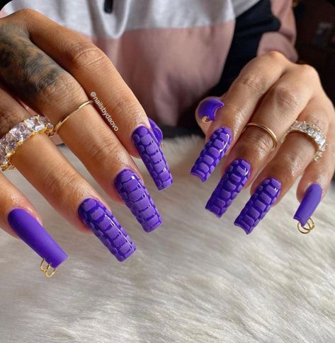 Snake Skin Nails, Grey Nail, Nail Design Glitter, Grey Nails, Drip Nails, Goth Nails, Purple Nail, Skin Nails, Fake Nail