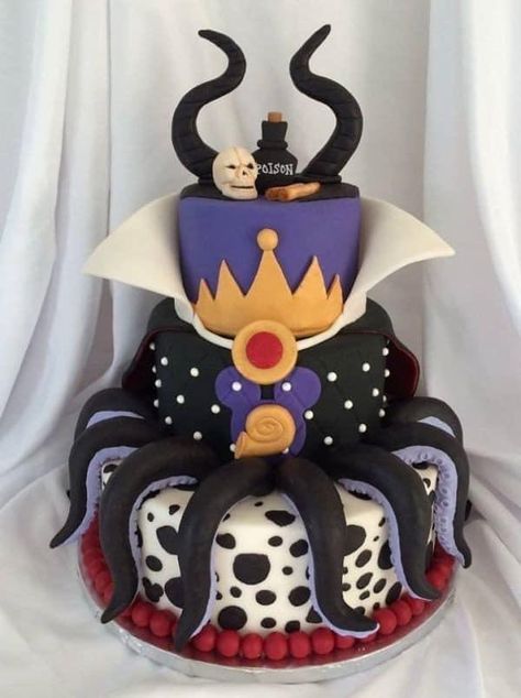 Villain Party, Descendants Cake, Disney Villain Party, Disney Themed Cakes, Villains Party, Layered Cakes, Disney Desserts, Disney Birthday Cakes, Moms Birthday