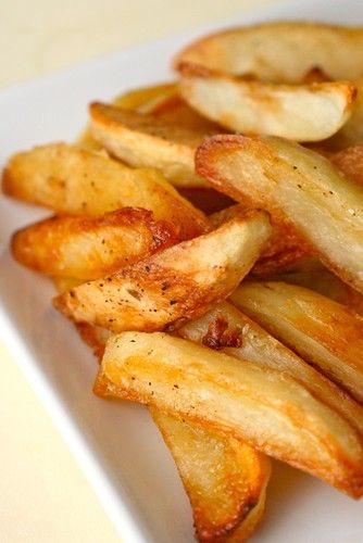 Homemade Seasoned French Fries, Crispy Oven Baked French Fries, Oven Fried French Fries, Crispy French Fries In The Oven, Oven French Fries Homemade, Baked Fries Oven, Home Made Fries In Oven, Easy French Fries Recipe, Oven Fries Crispy