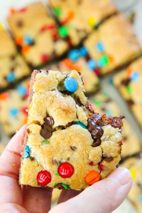 Chocolate Chip Mm Cookie Bars, Blonde Brownies With M&m, Peanut Butter M&m Blondies, Chocolate Chip M&m Bars, Blondies M&m, Chocolate Chip M&m Cookie Bars, Cookie Bars M&m, Easy M&m Cookie Bars, Monster Bars Recipe