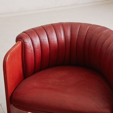 Leather Accent Chairs, Red Leather Chair, Leather Banquette, Luigi Massoni, Booth Seat, Leather Accent Chair, Red Chair, Banquette, Leather Chair