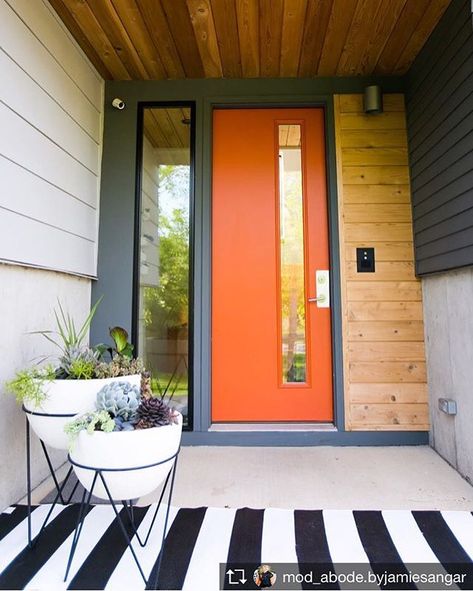 Midcentury Modern Front Door, Mid Century Modern Front Door, Mid Century Modern Door, Exterior House Doors, Orange Front Doors, Mid Century Modern Exterior, Modern Entrance Door, Mid Century Exterior, Orange Door