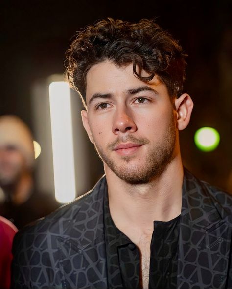 Nick Jonas Hair, Nick Jonas Haircut, Nick Jonas Album, Nick Jonas Pictures, Jonas Brother, Men Haircut Curly Hair, Great Haircuts, Lifestyle Ideas, Corte De Cabelo Masculino