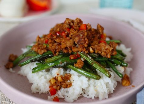 Ground Chicken Stir Fry, Rice And Green Beans, Soy Sauce Green Beans, Chicken Stir Fry Recipe, Red Chili Paste, Ginger Green Beans, Sausage Meatballs, Fried Green Beans, Stir Fry Recipes Chicken