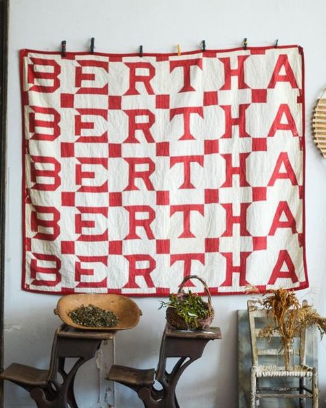 Aaron Sanders Head on Instagram: "I usually don’t usually buy quilts online, but it was true love at first sight for me and Bertha. Attributed to Sibly County, Illinois, early 20th century, but I haven’t dug past that. It’s possible it was made for Bertha by someone who loved her, but I like to imagine Bertha made it for herself, loudly yelling her name for everybody to hear. I love the piecing of the E’s and B’s. It’s about 70 x 80 in., hand quilted in a really interesting oval pattern, and wit Quilt Color Combinations, Quilt Illustration, Quilt Logo, Vintage Quilt Patterns, Name Quilt, Hand Quilting Patterns, Quilted Clothes, Heirloom Quilt, Quilt Art