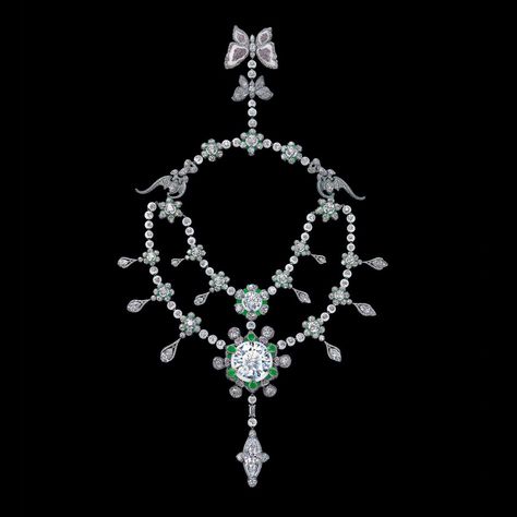 Wallace Chan A Heritage in Bloom diamond necklace Wallace Chan, Expensive Necklaces, Expensive Diamond, Flawless Diamond, Pink Diamonds, Large Jewelry, White Jade, Most Expensive, Artistic Jewelry