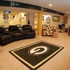 Green Bay Packers Room, Man Cave Basement Diy, Green Packers, Football Ideas, Ultimate Man Cave, Green Bay Packers Fans, Man Cave Basement, Green Bay Packers Football, Man Cave Home Bar