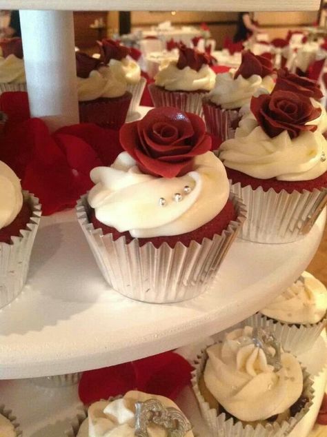 Burgundy and silver wedding cupcakes.  www.becupcakemaker.com Burgundy And Silver Wedding, Red Quinceanera Ideas, Quince Cakes, Quince Cake, Burgundy Wedding Cake, Savory Cakes, Red Quince, Quinceanera Cakes, Quince Decorations