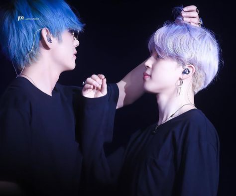 190324 D-4  ↪Momento shipper ↩ #Taemin  #Vmin #V #Taehyung #ParkJimin #Jimin #BTS Vmin Soulmates, Park Jimim, Bts Vmin, Bts Ships, Maknae Line, Bts Group, Daegu, Bts Bangtan Boy, Boy Scouts