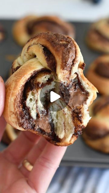 Manuela Mazzocco on Instagram: "✨Braided Nutella Buns ✨  …Got a thing for you❤️ Can you think of something better than waking up to one of these pillowy soft and fragrant brioche buns, filled with nutella and served up in a cute braided bun?!? ... next to a steamy hot cup of coffee, of course😍 These buns are a sure way to knock you off the bed quickly in the morning and dash to the breakfast table. And if you’re wondering, they do taste as good as they look 🤣 RECIPE:  2 1/2 cups (320 gr)  bread flour 1 packet (1/4 oz, 21 gr) active dry yeast 1 teaspoon salt 1/4 cup (50 gr)  sugar 1 large egg 1/2 cup (120 ml) milk, warm 4 oz (115 gr) unsalted butter, softened  about 1 cup Nutella or other chocolate spread 1 egg for the egg wash 1 teaspoon water . DIRECTIONS on the website: 🔗 in profile, Babka Filling Ideas, Nutella Buns, Nutella Rolls, Puff Pastry Recipes Dessert, Nutella Bread, Mini Nutella, Pastries Recipes Dessert, Rolls Homemade, John Luke