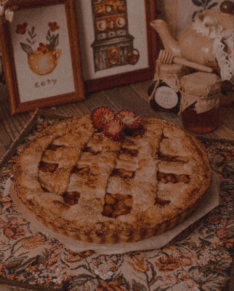 Pie Aesthetic Vintage, Apple Pie Aesthetic, Pie Aesthetic, Autumn Story, Desert Aesthetic, Pie Shop, Fall Inspiration, Autumn Halloween, Autumn Vibes