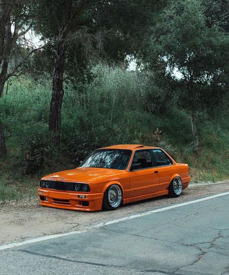 @ultimateklasse on Instagram: “🍊@tangthirty  #BMW #E30 #UltimateKlasse #KasselPerformance #CoynePerformance #CAtuned #bimmer #bmwcca #ultimatedrivingmachine…” 90s Bmw, Bmw M30, Brown Bmw E30, Bmw E30 325, Bmw E30 Convertible, Bmw E30 Cabrio, Bmw 90s Car, Bmw M3 E30, Red E30 Bmw