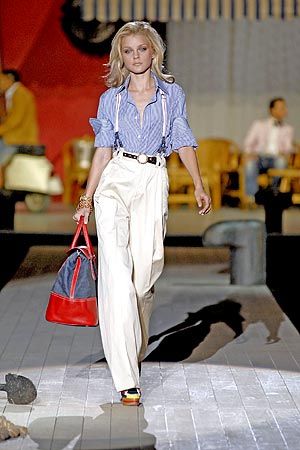 SUSPENDERS!! ive been looking for these and vests and I am set on wearing them again Suspenders Outfit, Chaleco Casual, Suspenders For Women, Timeless Chic, Katharine Hepburn, Ladies Wear, Runway Looks, 1920s Fashion, Inspiration Mode