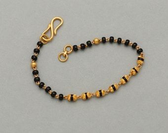 Girls Bracelet Designs Gold, Latest Gold Bracelet For Women, Hand Mangalsutra, Latest Gold Ring Designs, Baby Jewelry Gold, Simple Necklace Designs, Black Beats, Baby Jewellery, Parents Quotes