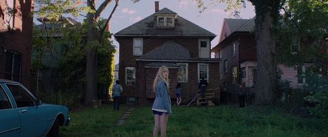 It Follows Movie, The Babadook, Maika Monroe, Horror Movies Scariest, It Follows, Best Horror Movies, Movie Shots, Best Horrors, Cary Grant