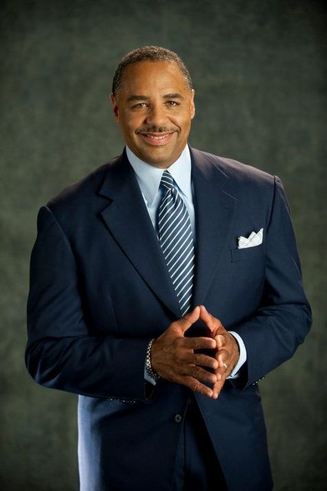 Pastor Poses Photo Ideas, Corporate Poses For Men, Pastor Photoshoot Ideas, Pastor Poses, Pastor Photoshoot, Gentleman Photoshoot, Men Branding, Wife Photoshoot, Black Men In Suits