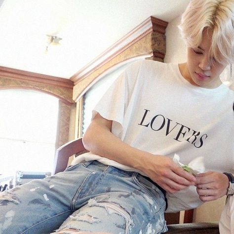 Jimin Selca, V Bts Wallpaper, Park Jimin Bts, Fan Fiction, Men Looks, Bts Photo, Bts Pictures, Bts Jimin, Boyfriend Material