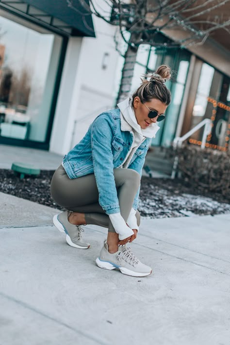 Athlesiure Fits Women, Athletic Outfits Winter, Sporty Outfits For Women, Women's Athleisure, Cute Athletic Outfits, Casual Sporty Outfits, Leggings Outfit Winter, Cute Sporty Outfits, Cella Jane