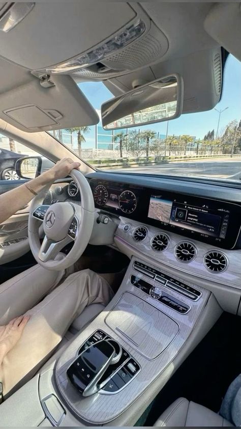 Mercedes G Class White, White Mercedes Benz Convertible, Mercedes Glc Interior, White Mercedes Benz Suv, Mercedes White Interior, White Interior Car, Subliminal Manifestation, Gls Mercedes, Mercedes Girl