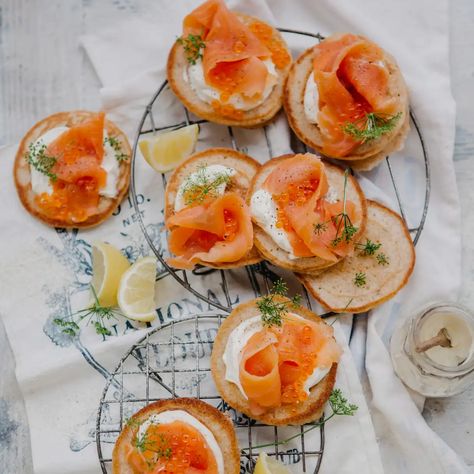 11 brilliant blinis to share with friends | Women's Weekly Food High Tea Recipes, Salmon Blinis, Smoked Salmon Blinis, Dinner Party Starters, Classic Brownies Recipe, Lamb Salad, High Tea Food, Grilled Prawns, Mint Salad