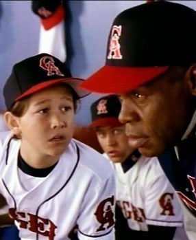 Angels in the Outfield- Young JGL Walt Disney Movies, Danny Glover, Cute Disney Characters, Disney Live Action Movies, Sports Movie, Joseph Gordon Levitt, Disney Nerd, Disney Live Action, The Outfield