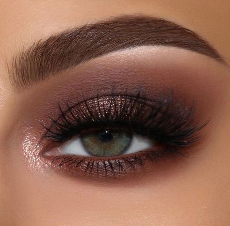 Beginner Makeup Kit, Make Up Designs, Brown Makeup, Makijaż Smokey Eye, Holiday Makeup, Eye Makeup Tips, Eye Makeup Art, Natural Eye Makeup, Makeup Pictures