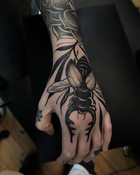 🕷 Stag beetle I did yesterday. Done @der_grimm_tattoo Berlin. #blackwork #blackworkerssubmission #blxckink #blacktattoo #blacktattooing… Beetle Arm Tattoo, Rhino Beetle Tattoo, Stag Beetle Tattoo, Grimm Tattoo, Rib Tattoos For Guys, Berlin Tattoo, Bohemian Chic Outfits, Beetle Tattoo, Throat Tattoo