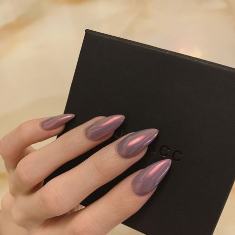 What a amazing nail effect!
#purplenails
#zeeseanail
#nailart
#glossynail
#gelnailcolor Yellow Nails Spring, Era Nails, Nails October, Fantastic Nails, Purple Manicure, Nails Brown, Manicure Colors, Nails Autumn, Nails Yellow