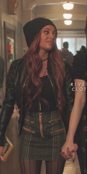 Toni Topaz Outfits, Riverdale Style, Riverdale Fashion, Toni Topaz, Vanessa Morgan, Types Of Fashion, Biker Girl, Tv Characters, Girl Crushes