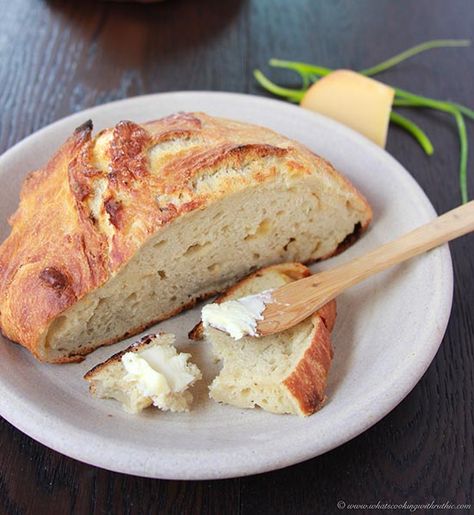 {NEW} Smoked Gouda and Chive Sourdough Artisan Loaf is a flavorful loaf of bread that you’ll be so proud to say you made in your very own kitchen!  cookingwithruthie... Gouda Cheese Recipes, Smoked Gouda Cheese, Bread Rolls Recipe, Sourdough Starter Recipe, Smoked Gouda, Loaf Of Bread, Sourdough Baking, Sourdough Bread Recipe, Bread Roll