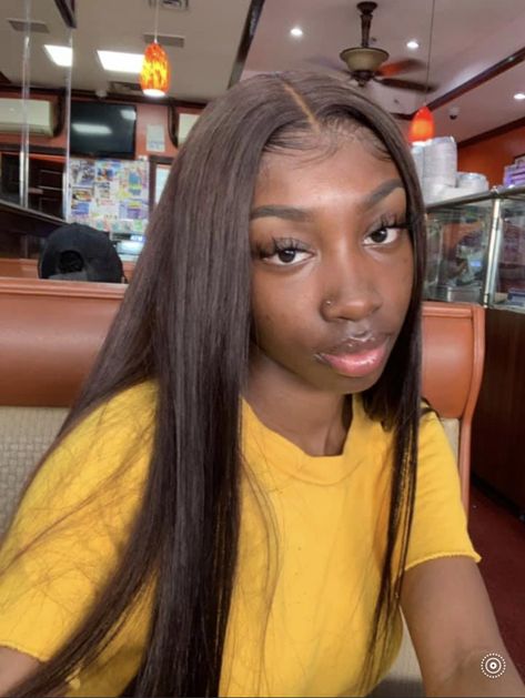 Brown Hair Dark Skin, Dark Chocolate Brown Hair, Girl With Brown Hair, Dark Skin Beauty, Black Girls Hairstyles, Weave Hairstyles, Pretty Face, Her Hair, Wig Hairstyles