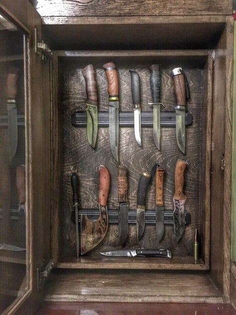 Pocket Knife Display Case, Knife Cabinet, Display Case Ideas, Pocket Knife Display, Knife Display Case, Knife Display, Gear Room, Diy Pocket, Hunting Room