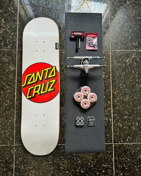 Dream Setup ❤️‍🔥 Disponível em everskateshop.com.br (link no perfil). ⚙️ - Shape Santa Cruz Classic Dot Maple - Lixa Jessup Importada - Truck Thunder Hollow Light Jamie Foy T148 - Roda Spitfire Burners 54mm - Rolamento Bronson Speed Co. G3 Mason Silva - Parafuso de Base Independent Red/Black 1” - Chave Spitfire T3 📲 (19) 99417-9943. Envie mensagem em nosso WhatsApp para um atendimento mais rápido! #everskateshop #skateshop #skatista #skatesetup #skate #skateprofissional #setupdeskate #s... Jamie Foy, Dream Setup, Classic Skateboard, Santa Cruz Skateboards, Dc Comics Wallpaper, Cool Skateboards, Skate Decks, Skate Shop, Skateboard Decks