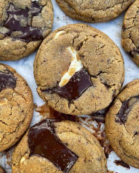 Toasted Milk & Ginger Chocolate Chip Cookies - Salt. Butter. Smoke. Toasted Milk Powder Cookies, Chai Cookie, Ginger Chocolate, Cookie Spread, Ginger Recipes, Milk Powder, Bakery Recipes, Cookie Box, Food Dessert