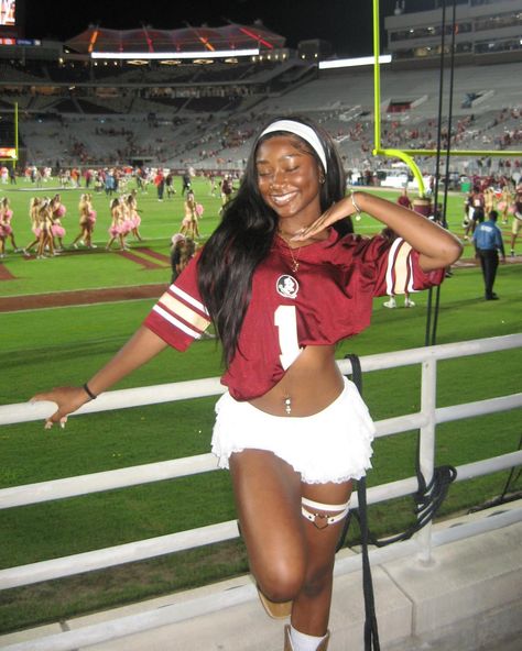 game day outfit ideas!! #seminoles #floridastateseminoles #floridastateuniversity #fsu #gonoles #footballgameoutfits #collegefashion #gamedayfit #freshman #college #collegefashion #gameday Fsu Gameday Outfit, College Football Game Outfit, Fsu Gameday, Fsu Football, College Gameday Outfits, Day Outfit Ideas, College Games, College Football Games, College Game Days